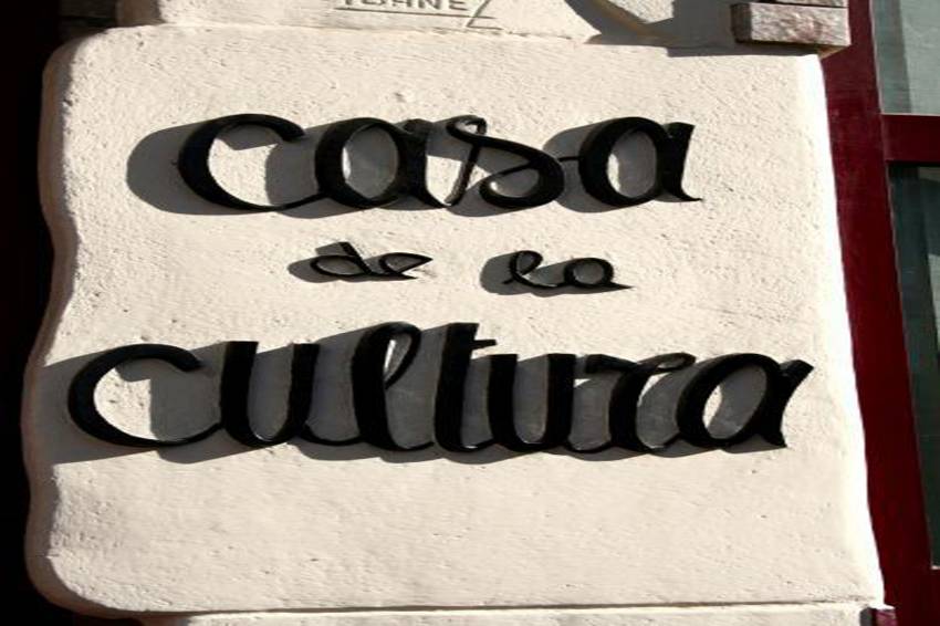 fachada_casa_de_la_cultura_2