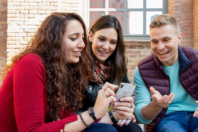 32704717650_898a746eb5_z